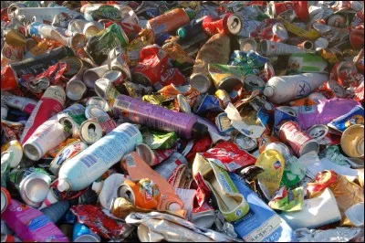 La Suède est si bonne au recyclage qu'elle est à cours de déchets et importe des déchets en provenance de Norvège pour alimenter ses programmes d'énergie !