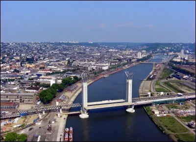 ROUEN - Lequel de ces fleuves traverse le chef-lieu de la Normandie ?