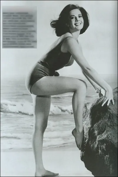 La Maria de « West side story » avait « La fièvre dans le sang ». Elle connaissait « La fureur de vivre ». « La prisonnière du désert » connut un destin tragique en périssant noyée en 1981.