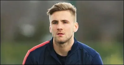 Dans quel club, Luc Shaw &eacute;volue-t-il lors de la saison 2016/17 ?