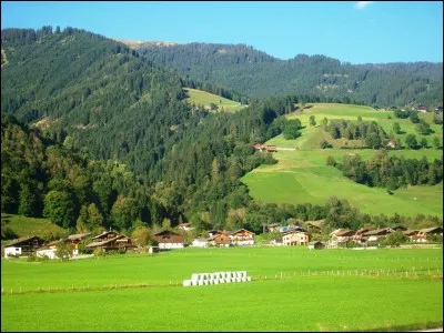 Vous regardez un planisphère. Que vous dites-vous ?