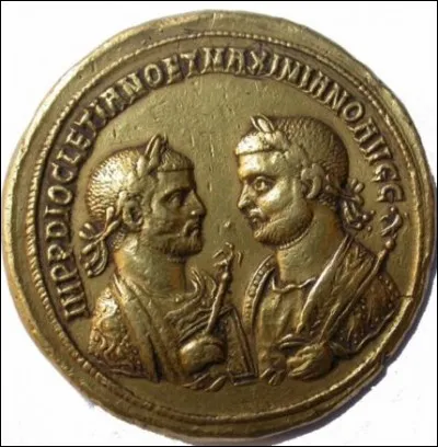 À Rome, les Romains étaient :