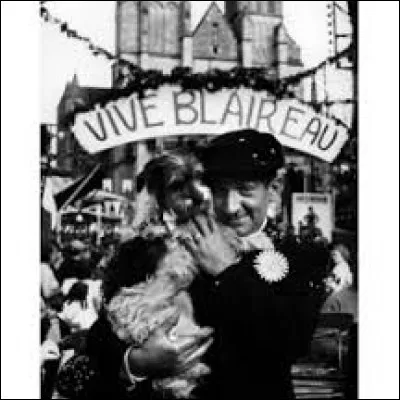 Dans le film "Ni vu ni connu", Louis de Funès campe un braconnier. Quel est le nom de son complice canin ?