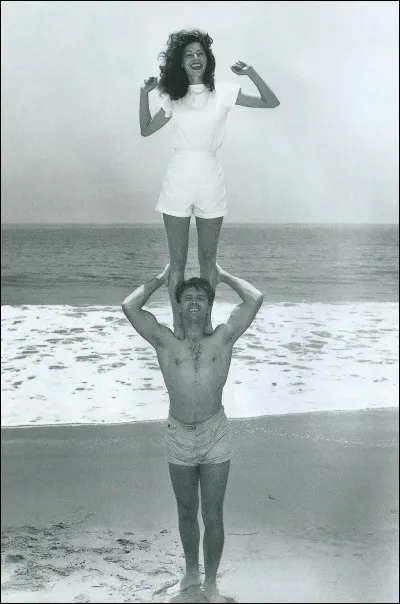 Consacrons-nous à celui qui porte sur ses épaules la belle Ava Gardner. Dans sa prime jeunesse il se produisit dans des cirques. Pas étonnant que, des années plus tard, il fut si à l'aise dans « Trapèze ». Citons également « Bronco Apache », « Vera Cruz », « Règlement de comptes à OK Corral », « Tant qu'il y aura des hommes », « Le guépard » ou encore « Le pont de Cassandra ».