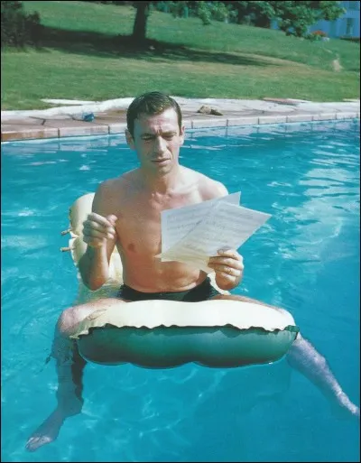 Cet italien de naissance débuta sur les scènes de music-hall avant d'entamer une carrière au cinéma. Et quelle carrière  : « I comme Icare », « Le cercle rouge », « L'aveu », « Le salaire de la peur », « La folie des grandeurs », « Police Python 357 », « César et Rosalie » ou « Jean de Florette ».