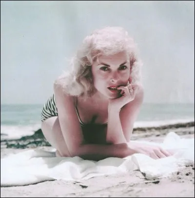 Celle qui fut mariée à Tony Curtis est sans doute plus à l'aise sur une plage que dans une salle de bain à la merci de Norman Bates dans « Psychose ». De quoi vous faire perdre l'envie de prendre des douches. On la retrouve également dans « Les vikings », « La soif du mal », « Un crime dans la tête » ou « L'appât ».