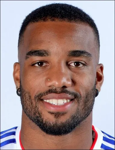 Quel est le prénom de A.Lacazette ?
