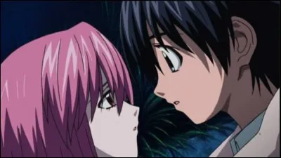 Que fait Lucy à Kota durant le passé ?