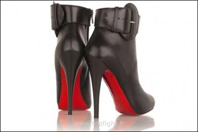 Quelle est la marque de ces boots à talons ? (signe qui ne trompe pas)