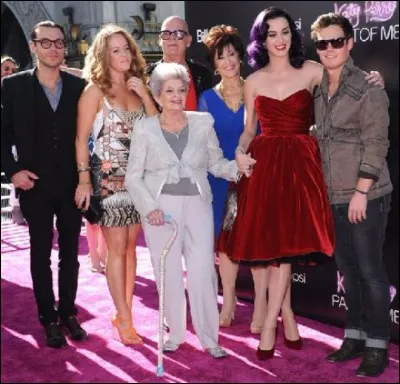 Quel est le nom des frère et sœur de katy?