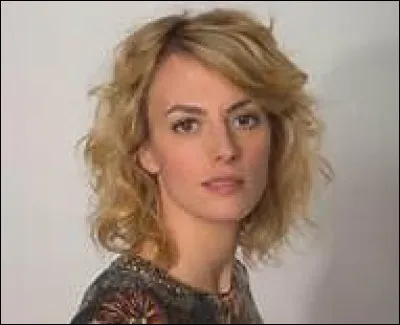 Quel est le surnom de Coralie, au lyc&eacute;e ?