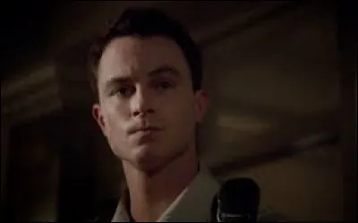 Qui joue le rôle de Jordan Parrish ?