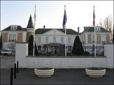 Nous sommes en Ile-de-France, à Roissy-en-Brie. C'est une ville du département ...