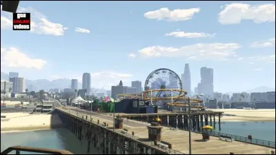 Combien de piliers y a-t-il en-dessous de la jetée "Del Pierro Pier" ?