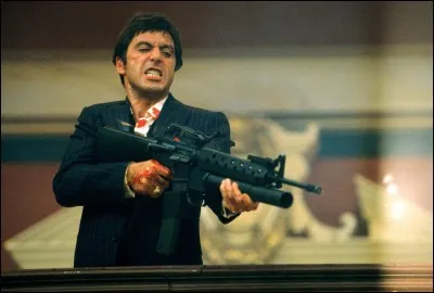 Brian De Palma a réalisé "Scarface"