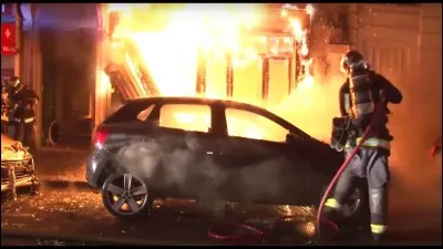 "Sauver ou périr" est la devise de la brigade de sapeurs-pompiers de Paris.