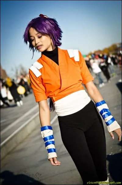 Elle se transforme en chat noir pour se déplacer :