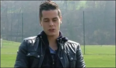 Dans quel club évolue ce joueur ?