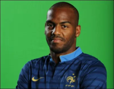 Dans quel club évolue ce joueur ?