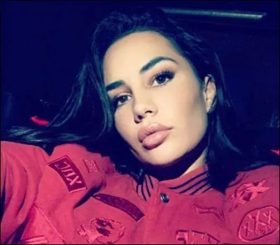 Quel est le pseudo de l'Instagram officiel de Milla Jasmine ?