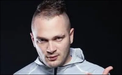 Quel est le pseudo de l'Instagram officiel de Jul ?