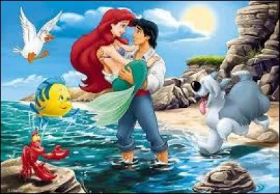 Dans le film Disney "La Petite Sirène", comment s'appelle l'homme dont Ariel tombe amoureuse ?