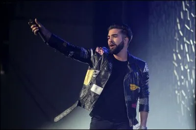 À quel âge quitte-t-il l'école ?