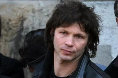 Blanche, il n'y a pas le feu.