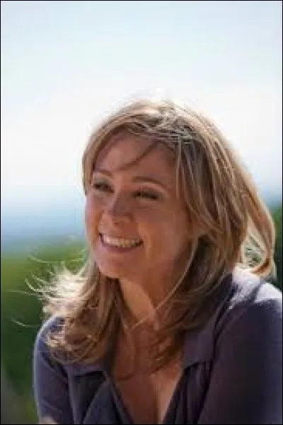 Qui joue le rôle de Lily Borden ?