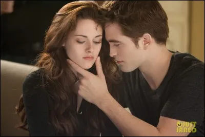 Que dit Edward à Bella dans la voiture ?