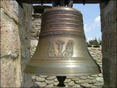 Quelle cloche est de rigueur si elle signifie "au feu !"