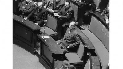 Quelle est la date de promulgation de la Constitution qui régit la Ve République ?