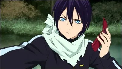 On arrive presque à la dernière. Encore quelques unes. "Noragami" signifie "Dieu égaré". Ce shonen a été créé par Adaki et Tokashiki. Avant le chapitre 55, Yato était...
