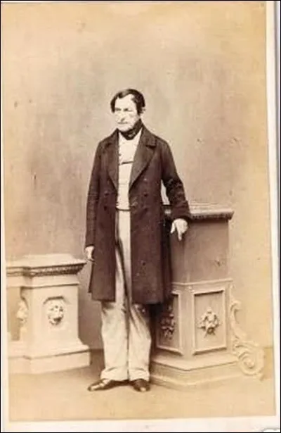 Durant les derniers moments de sa vie, Léopold Ier eut une conversation à propos de sa conversion au catholicisme qu'il refusa. Avec qui a-t-il eu cet entretien ?