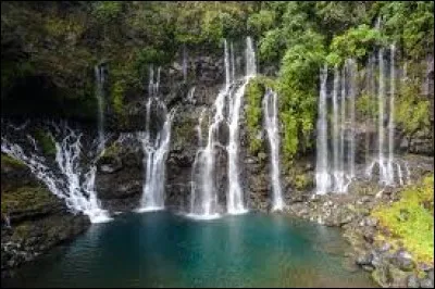 Où se situe la cascade Langevin ?