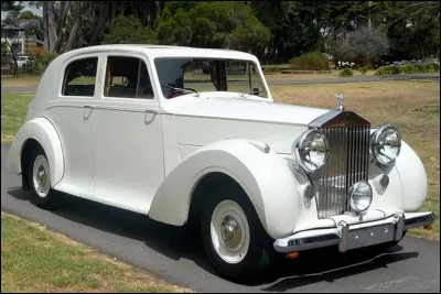 Comment s'appelle ce beau mod&egrave;le de Rolls-Royce qui date de 1947 ?