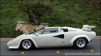 Quel est le mod&egrave;le de cette Lamborghini en 1980 ?