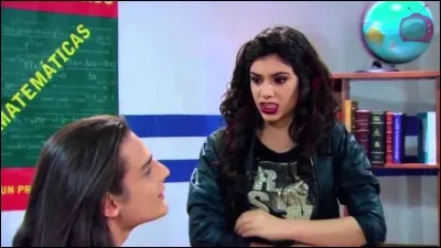 Comment s'appelle la meilleure amie de l'héroïne ?