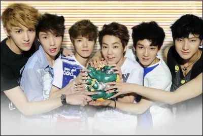 Qui est le leader des EXO-M ?