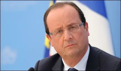 Comment est perçu le refus de Doss de toucher aux armes par les autres ?