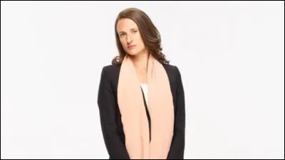 Comment s'appelle cette femme ?