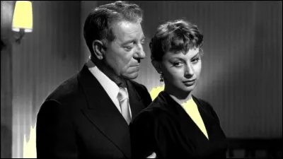 Quel grand acteur, ayant joué dans "L"emmerdeur", est aux côtés de Jean Gabin, dans "Razzia sur la chnouf" ?