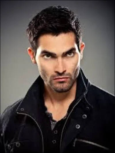 Qui a promis à la mère de Derek d'aider Derek ?