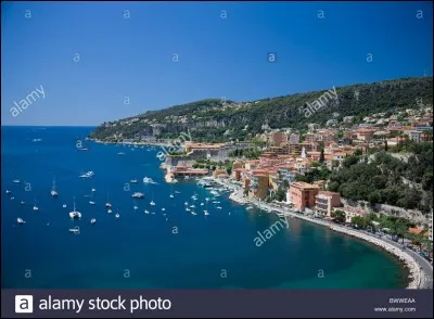 Quel est le cours d'eau qui longe Malaga?