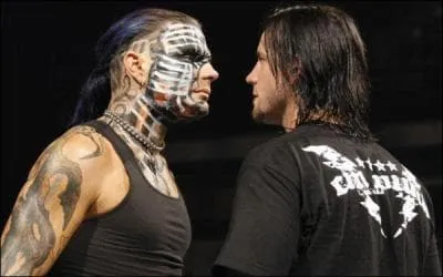 Jeff Hardy est en guerre avec CM Punk. Mais pourquoi ?
