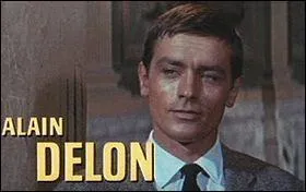 Le gupard, film de Luchino Visconti met  l'affiche Alain Delon et ... .