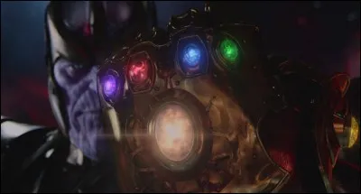 Quelle particularité détient Thanos, quand il a le gant de 
l'infini ?