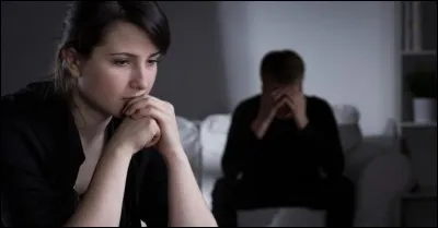 Ton mec te trompe avec ta meilleure amie. Tu...