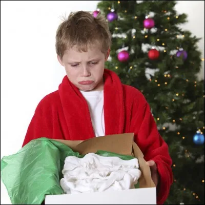 On t'offre un cadeau vraiment nul. Comment réagis-tu ?