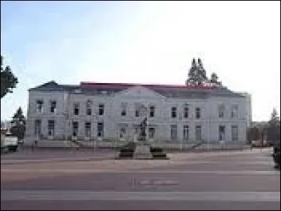 Ville normande de la banlieue Rouennaise, Maromme se situe dans le département ...